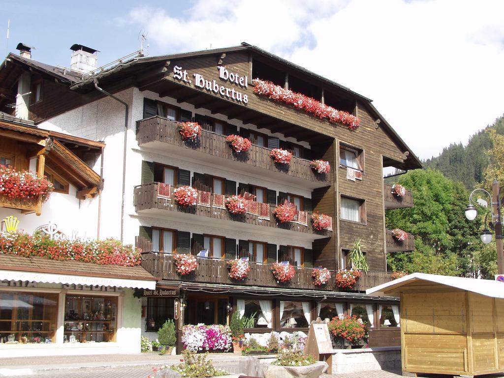 Hotel Garni St. Hubertus Madonna Kültér fotó